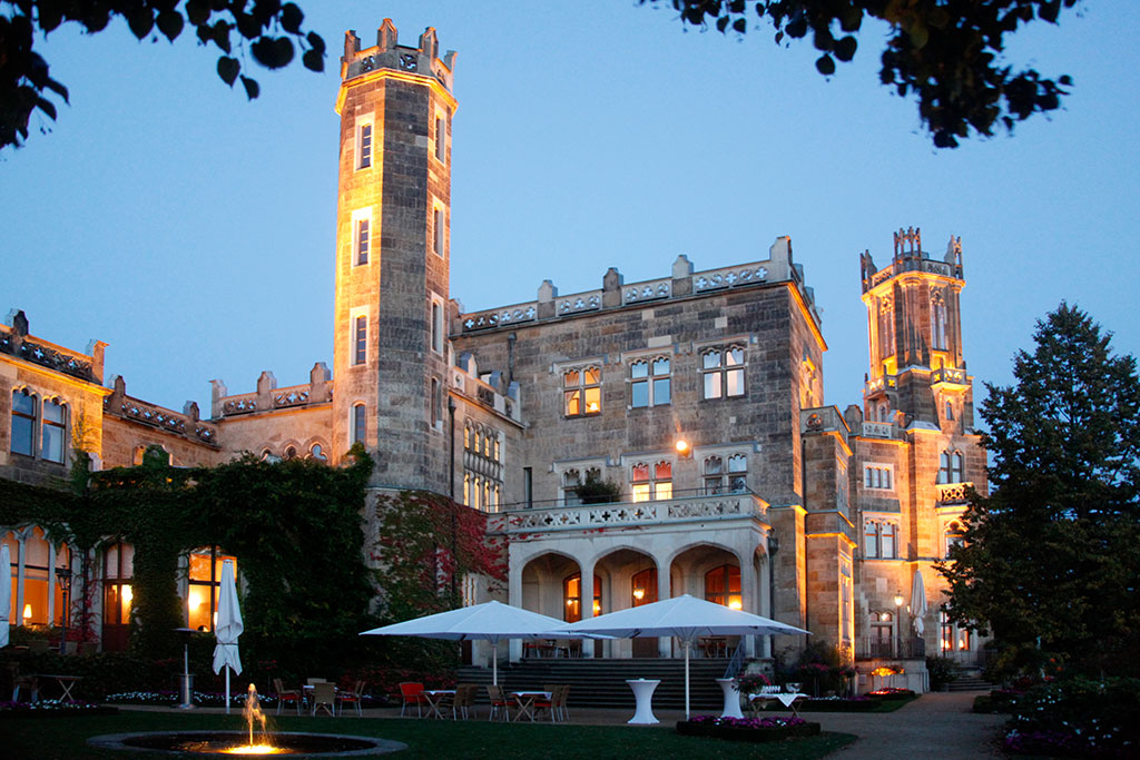 Schloss in der Abenddämmerung